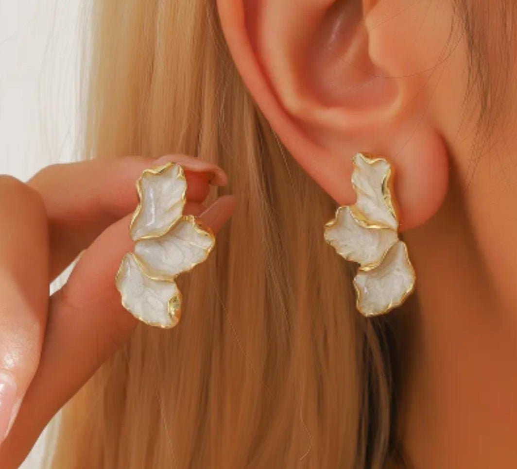 Pearl Flora Earrings
